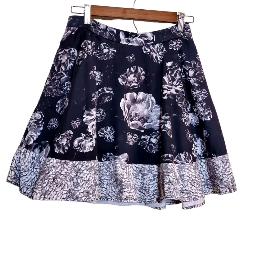 Prabal Gurung Target Skater Skirt Size 4 Floral Black/Gray Cottagecore Womens